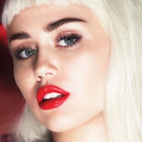  Mac Viva Glam Miley Cyrus (Tông Đỏ)