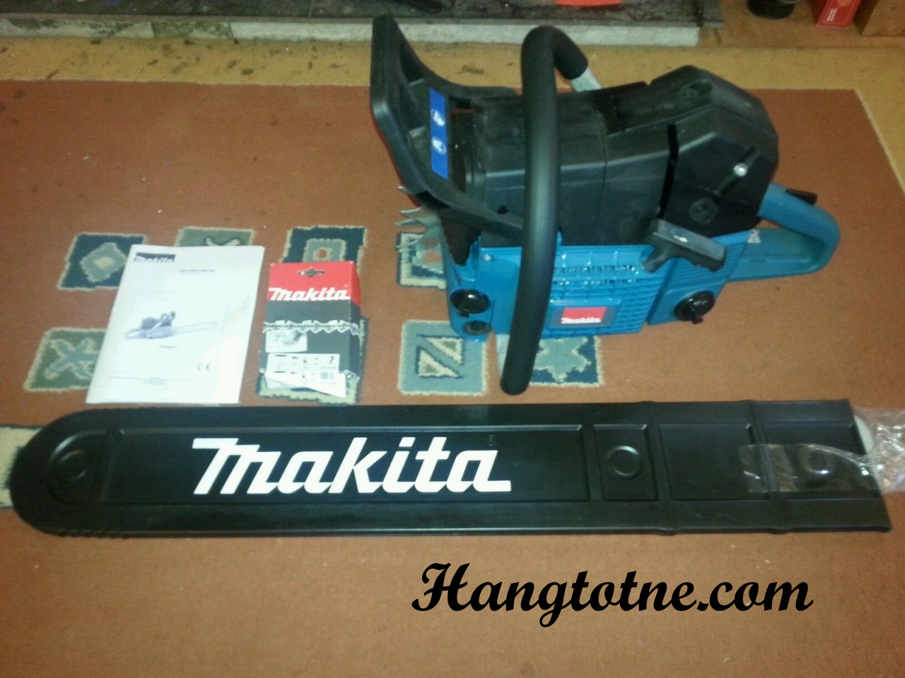 Máy cưa xích chạy xăng Makita DCS9010