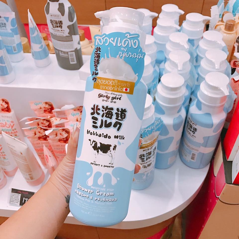  Sữa tắm trắng Beauty Buffet Hokkaido Milk Whitening AHA Shower Cream 700ml